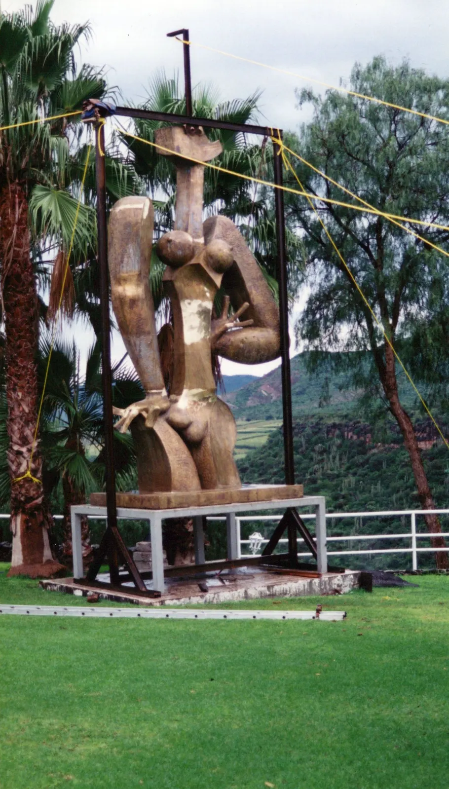 Bronce de Byron Gálvez, BG-107