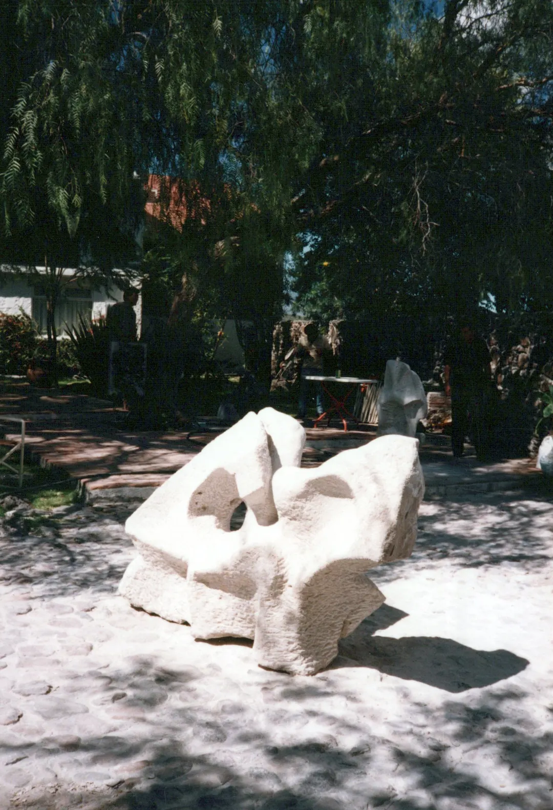 Piedra tallada de Byron Gálvez, BG-112